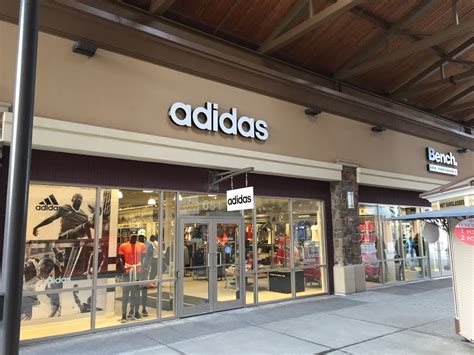 adidas outlet store mirabel